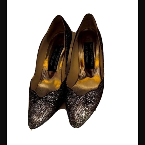 Stuart Weitzman For Mr. Seymour 70 Pointed Toe Scallop  Heel Pumps  US 5.5B - Picture 4 of 9